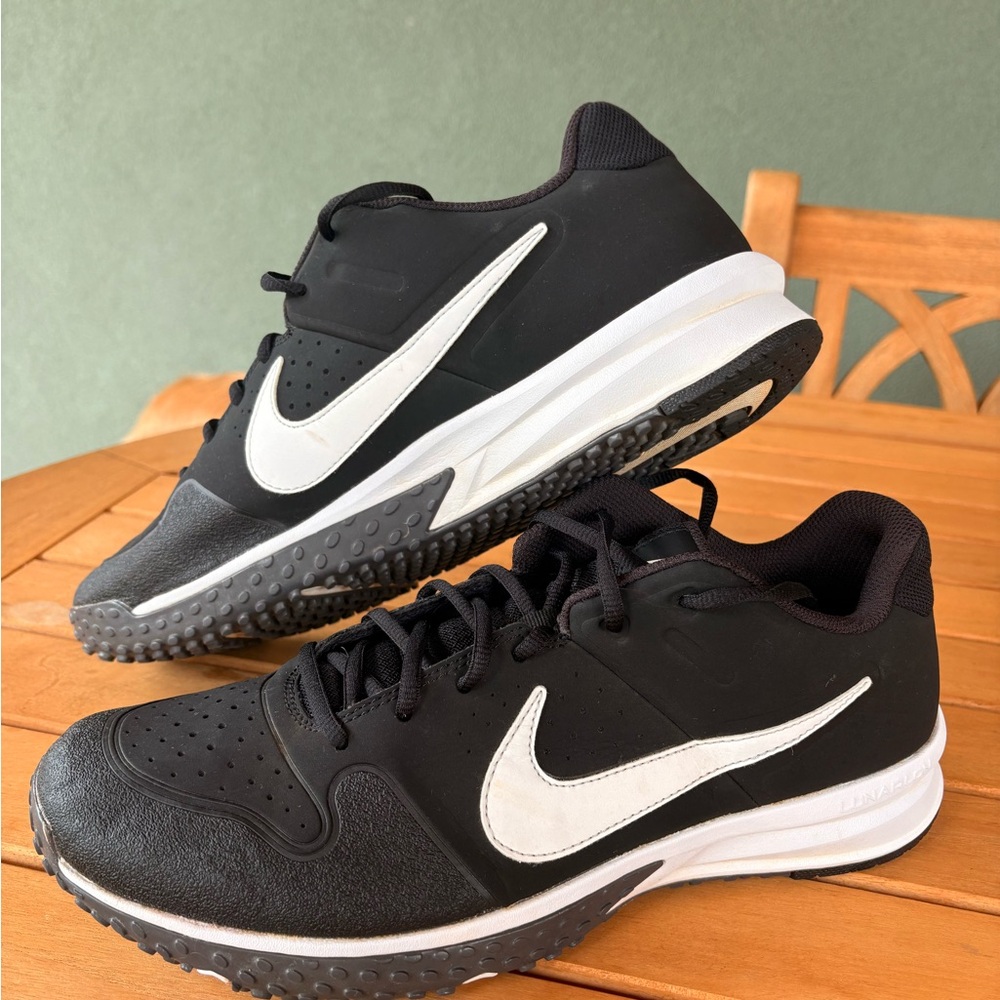 Nike Men’s baseball turf cleats/sneakers Size 12